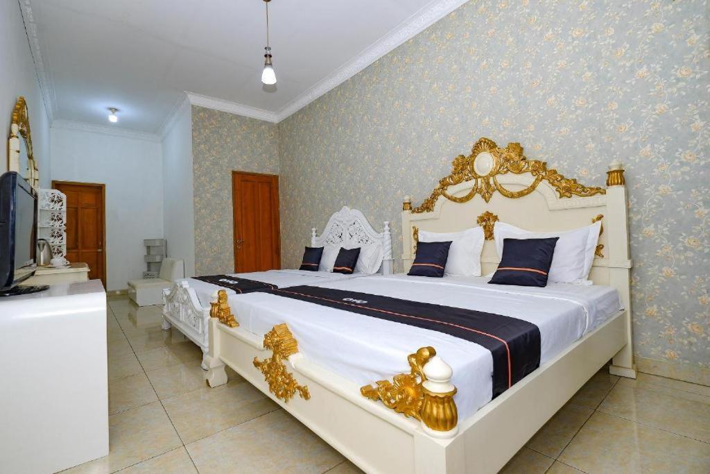 Guest House Gethsemane Salatiga Exterior foto