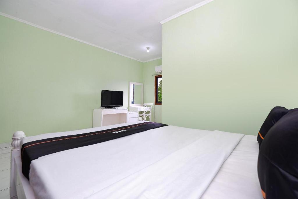 Guest House Gethsemane Salatiga Exterior foto